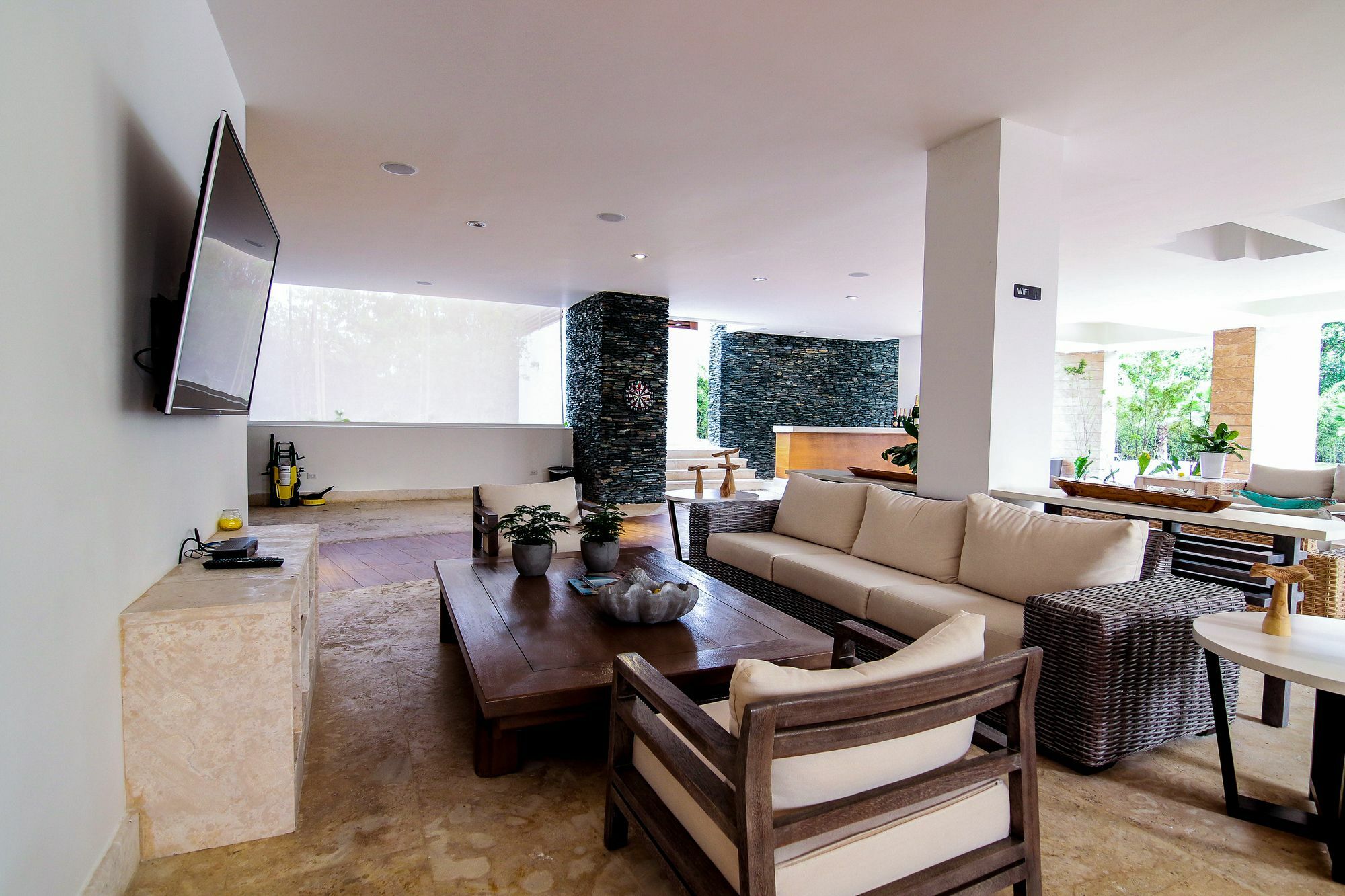 Rock Aparthotel