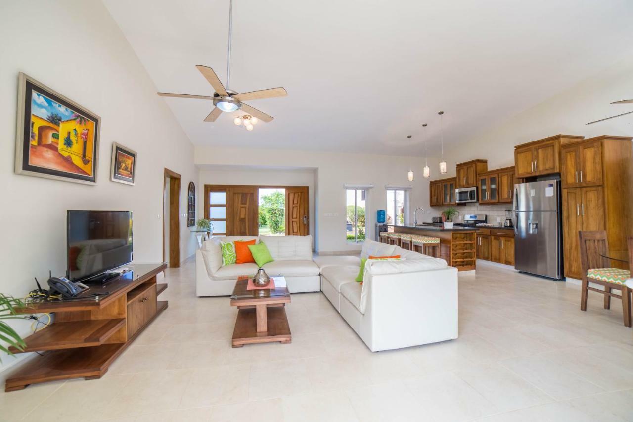 Residencial Casa Linda Villa *
