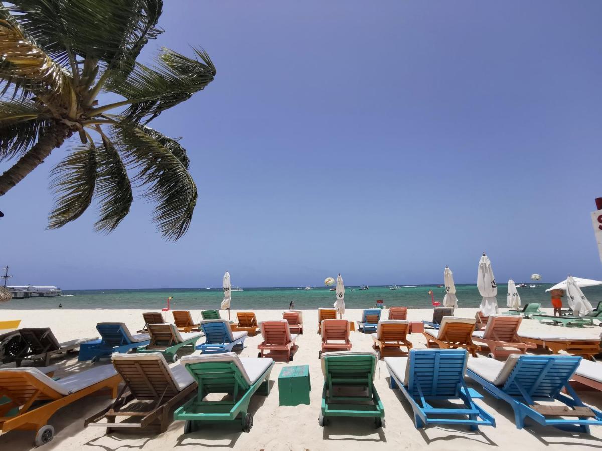 Coral Club & Playa Corales Hotel Punta Cana